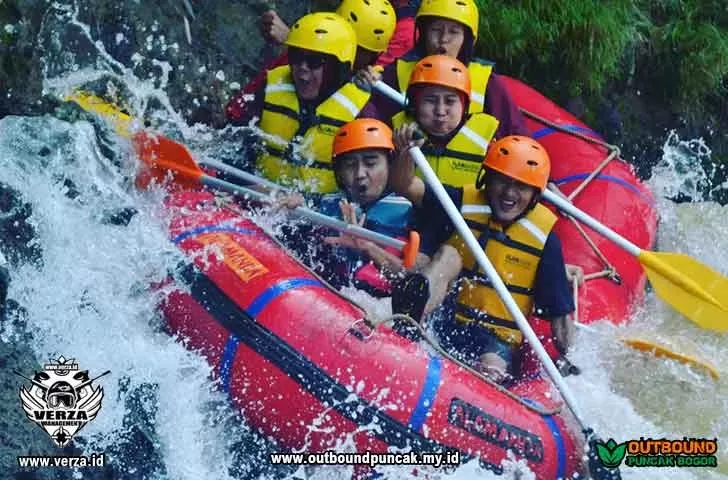Rafting di Puncak Bogor