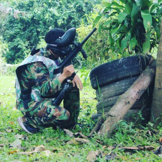 Tempat Paintball Puncak Bogor adalah destinasi ideal bagi Anda yang mencari petualangan seru dan aktivitas team building yang efektif. Terletak di kawasan Puncak yang sejuk dan asri, tempat ini menawarkan pengalaman bermain paintball yang tak hanya memacu adrenalin, tetapi juga menyajikan keindahan alam pegunungan yang menyejukkan mata.