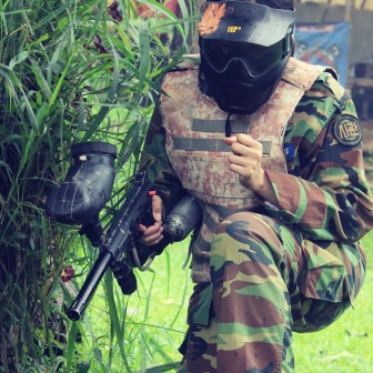 Tempat Paintball Puncak Bogor adalah destinasi ideal bagi Anda yang mencari petualangan seru dan aktivitas team building yang efektif. Terletak di kawasan Puncak yang sejuk dan asri, tempat ini menawarkan pengalaman bermain paintball yang tak hanya memacu adrenalin, tetapi juga menyajikan keindahan alam pegunungan yang menyejukkan mata.