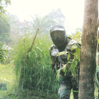 Tempat Paintball Puncak Bogor adalah destinasi ideal bagi Anda yang mencari petualangan seru dan aktivitas team building yang efektif. Terletak di kawasan Puncak yang sejuk dan asri, tempat ini menawarkan pengalaman bermain paintball yang tak hanya memacu adrenalin, tetapi juga menyajikan keindahan alam pegunungan yang menyejukkan mata.