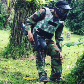 Tempat Paintball Puncak Bogor adalah destinasi ideal bagi Anda yang mencari petualangan seru dan aktivitas team building yang efektif. Terletak di kawasan Puncak yang sejuk dan asri, tempat ini menawarkan pengalaman bermain paintball yang tak hanya memacu adrenalin, tetapi juga menyajikan keindahan alam pegunungan yang menyejukkan mata.