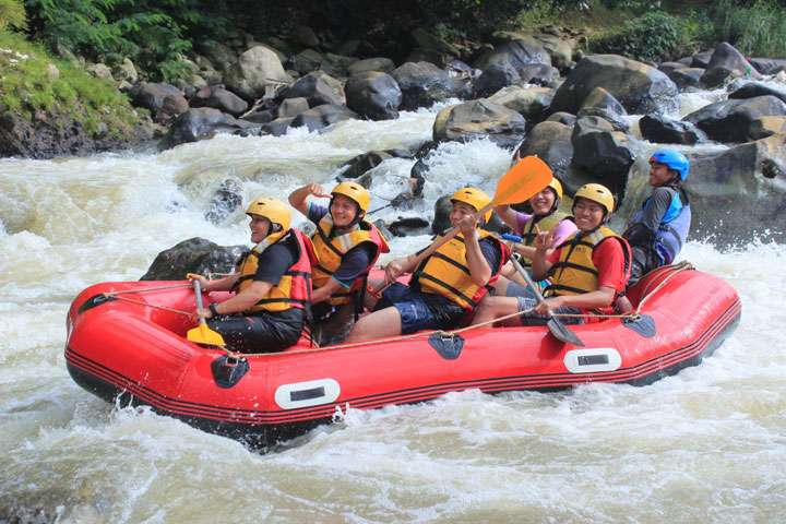 Paket Rafting (Arung Jeram) Puncak Bogor