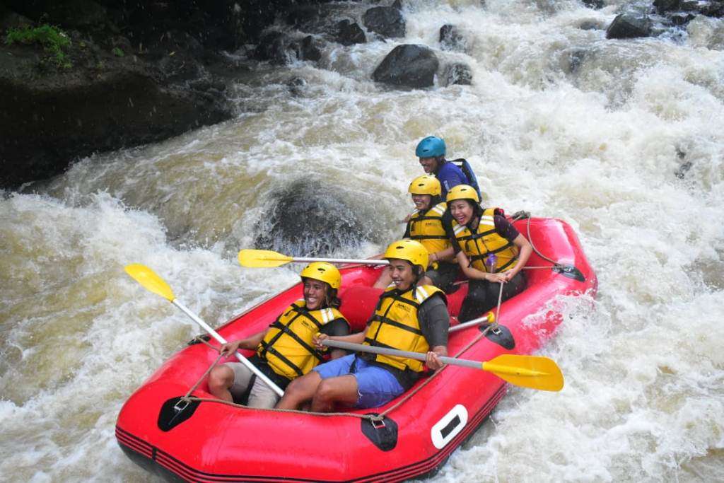 Paket Rafting (Arung Jeram) Puncak Bogor